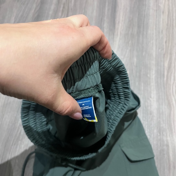 Old navy green active athletic joggers medium - Picture 2 of 4